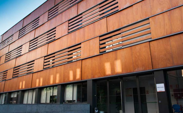 PERE TARRÉS YOUTH HOSTEL - Imagen 2