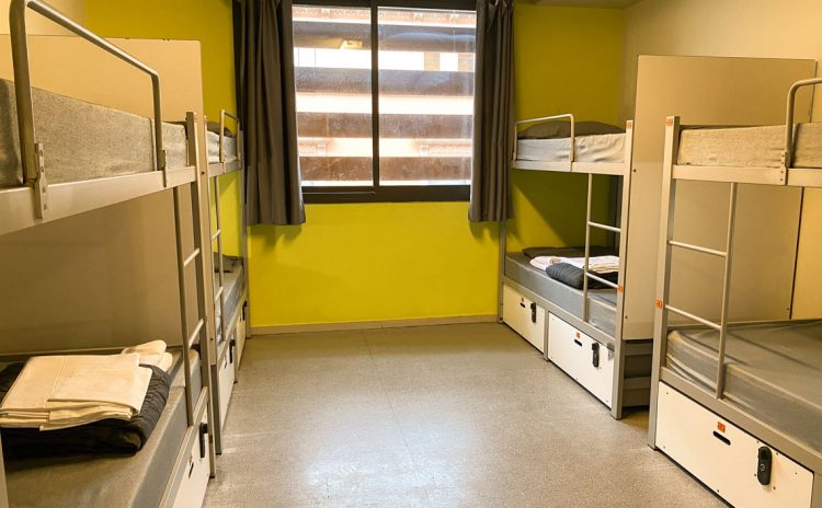 PERE TARRÉS YOUTH HOSTEL - Imagen 11