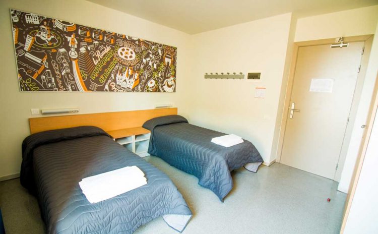 PERE TARRÉS YOUTH HOSTEL - Imagen 12
