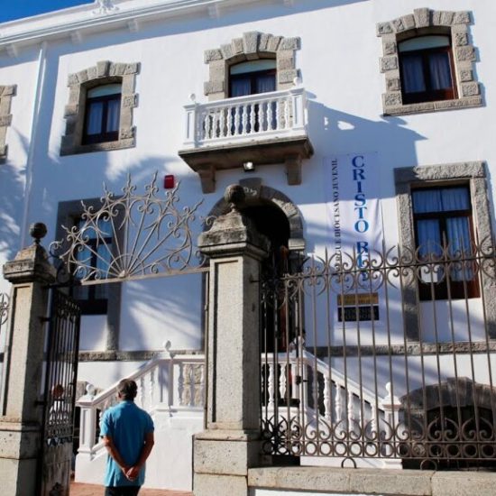 ALBERGUE DIOCESANO JUVENIL "CRISTO REY"